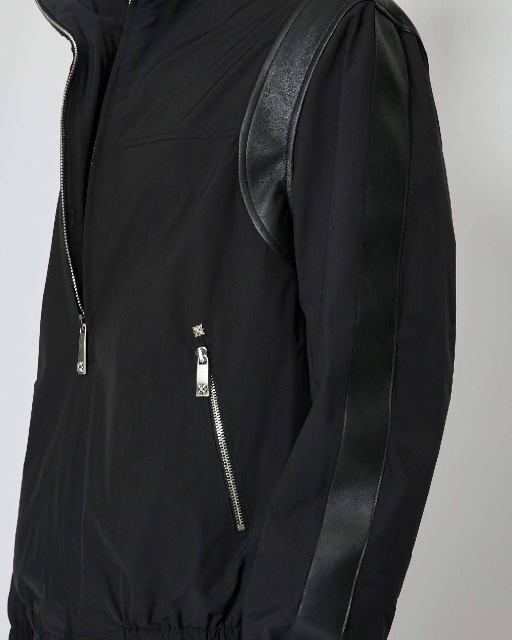 John Richmond Bomber con cappuccio con dettagli in ecopelle Fino Al -60%
