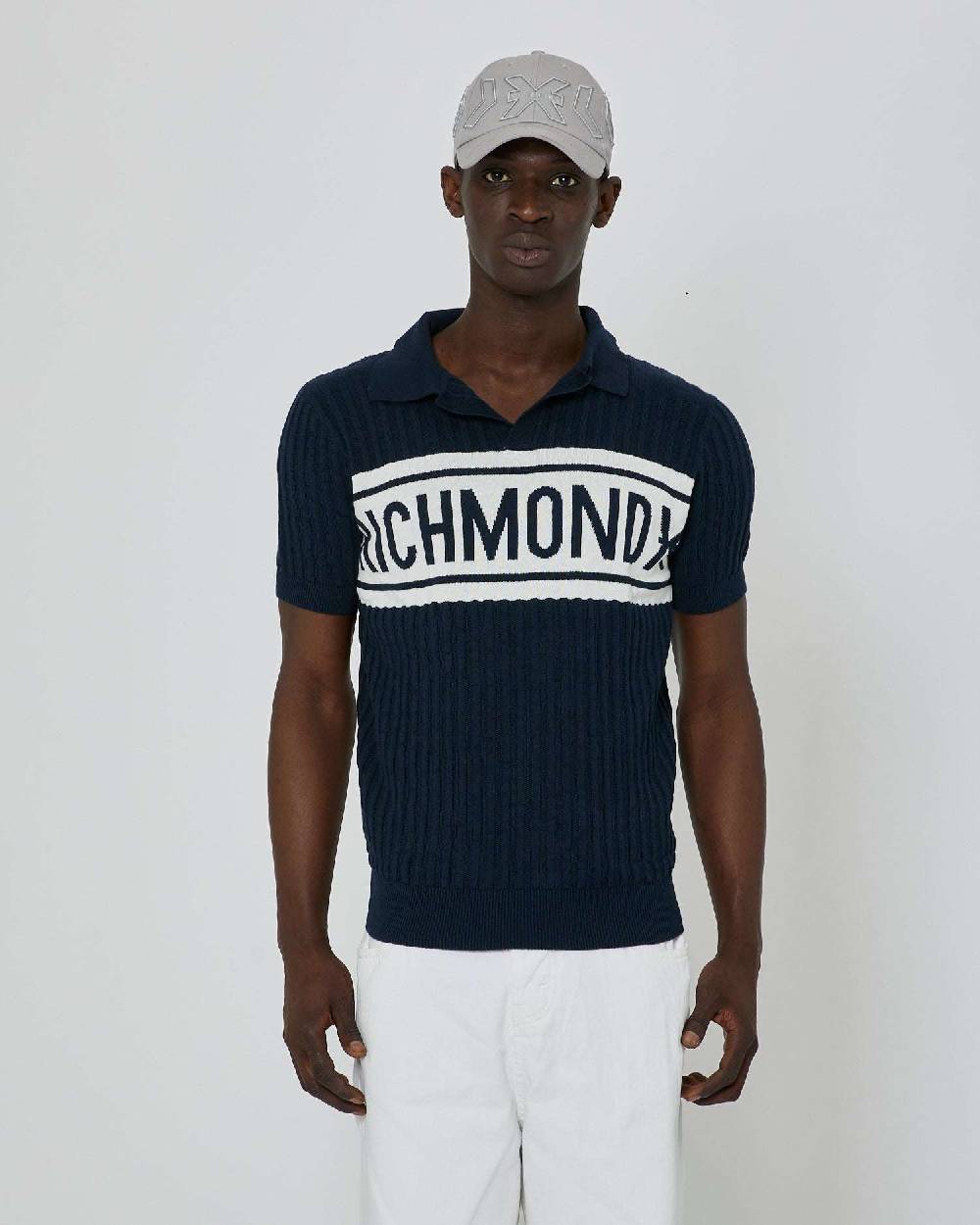 John Richmond Polo con logo bicolor sul davanti Prezzo Ridotto