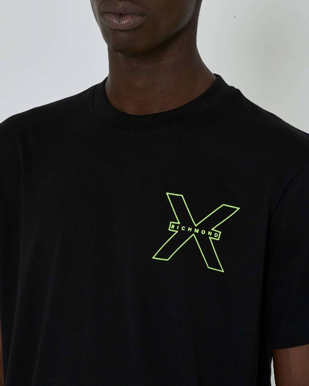 John Richmond T-shirt con logo a contrasto sul davanti Spedizione Gratuita
