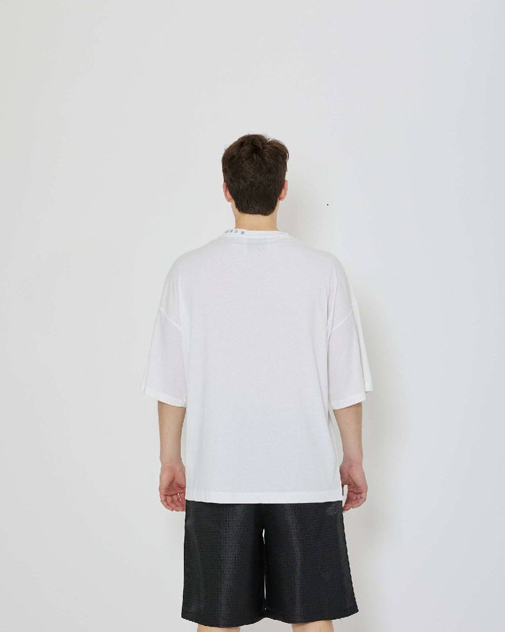 John Richmond T-shirt over con logo sullo scollo Convenienza