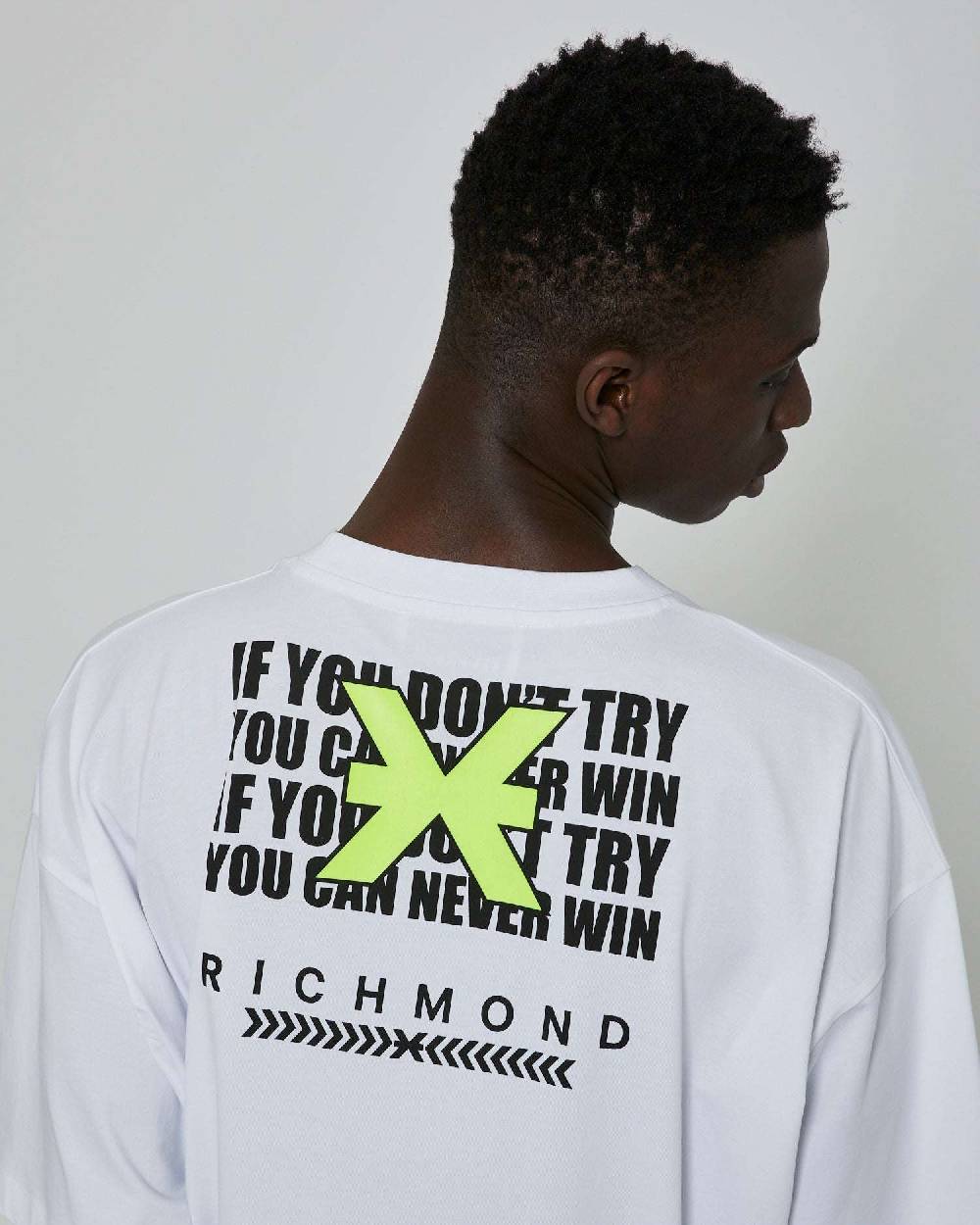 John Richmond T-shirt over con stampa ricamata sul retro In Vendita