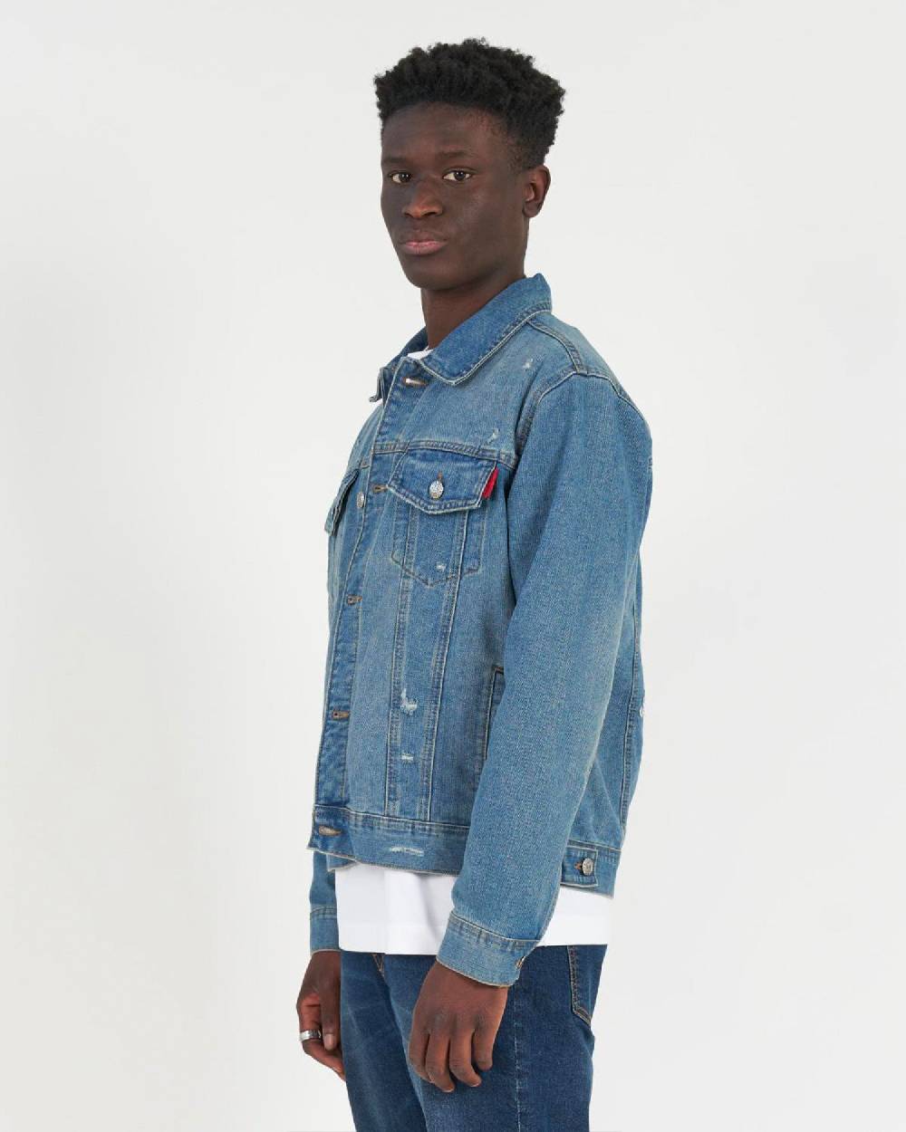 John Richmond Giubbino in denim con il logo ricamato sul retro In Linea