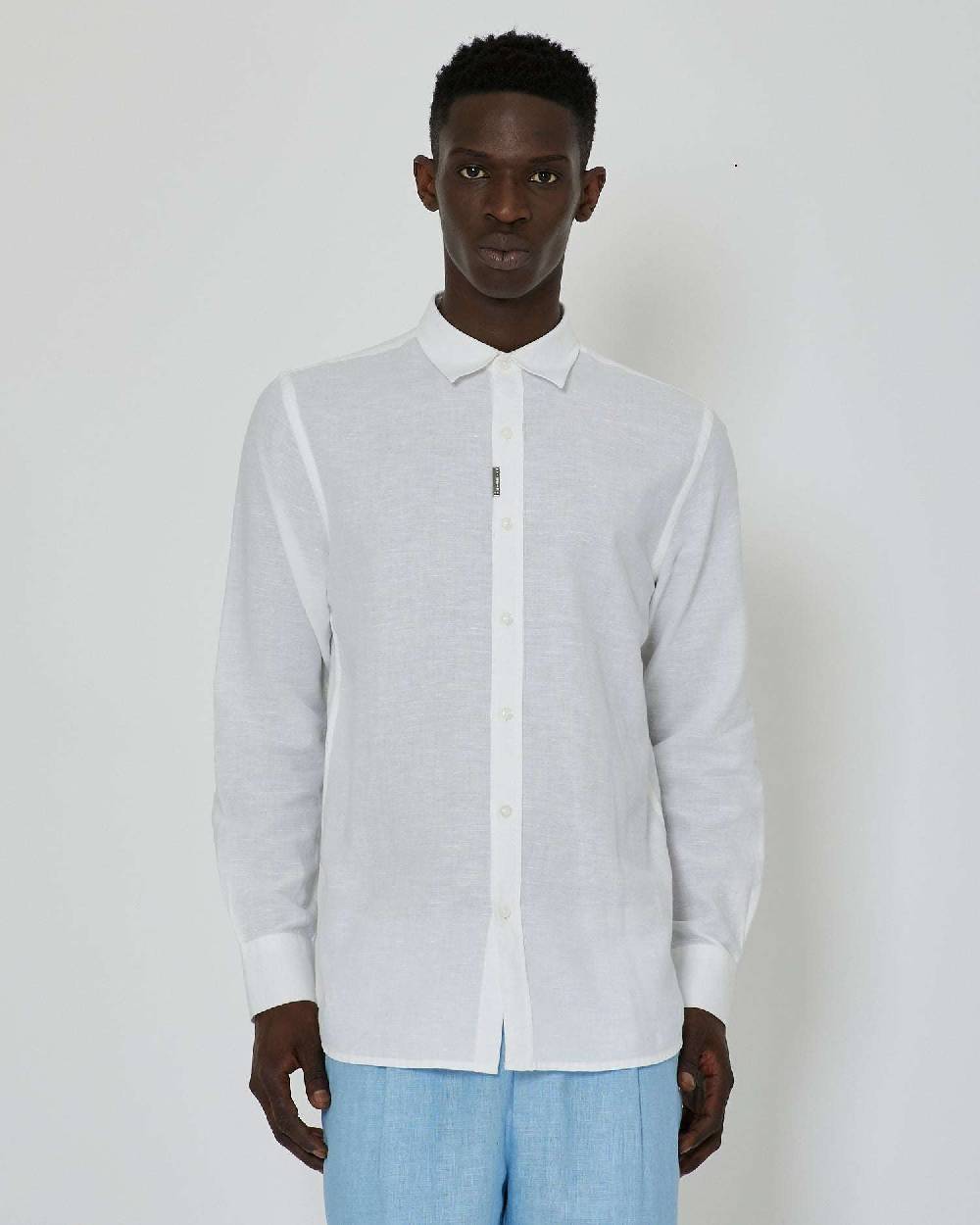 John Richmond Camicia basic in lino con placca metallica sul davanti Promozione