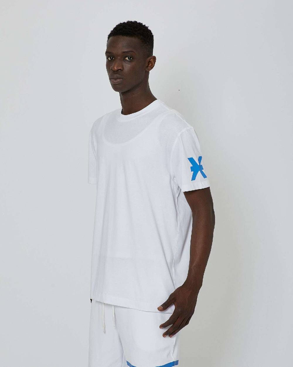 John Richmond T-shirt basic con logo applicato sulla manica Negozi Online