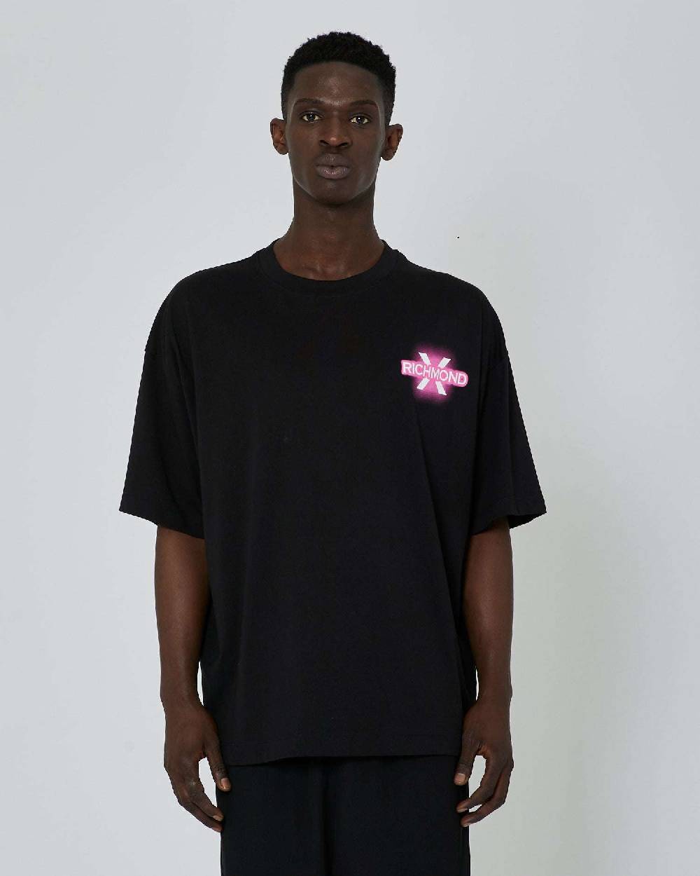 John Richmond T-shirt con grafica applicata sul retro e logo impresso sul davanti Presa