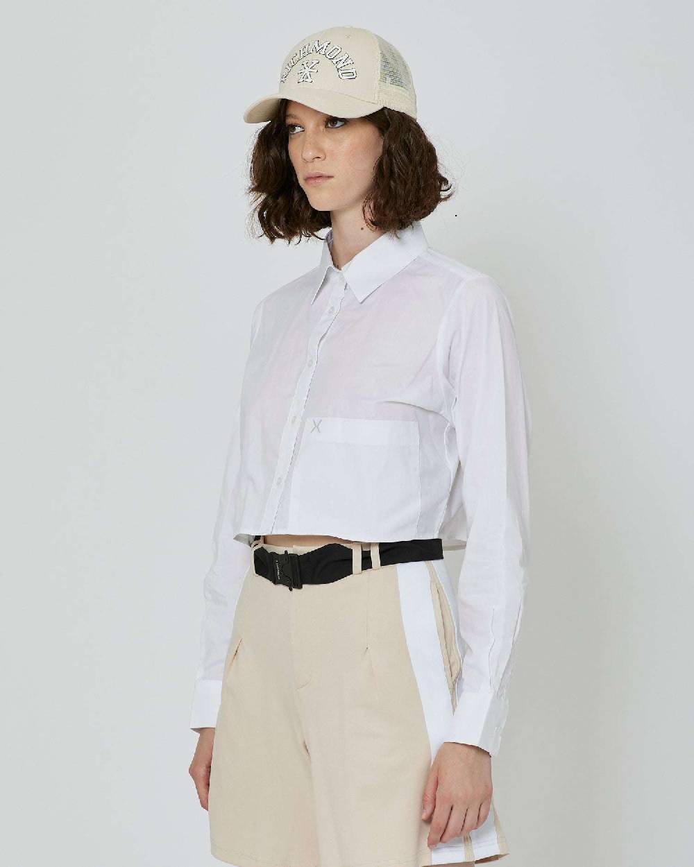 John Richmond Camicia crop con tasca sul davanti e logo ricamato Italy
