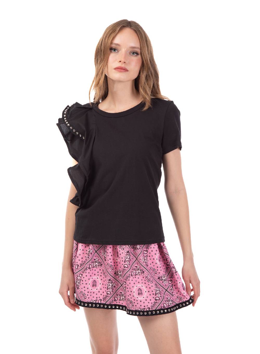 Le Volière T-shirt nera con volant e borchie In Linea