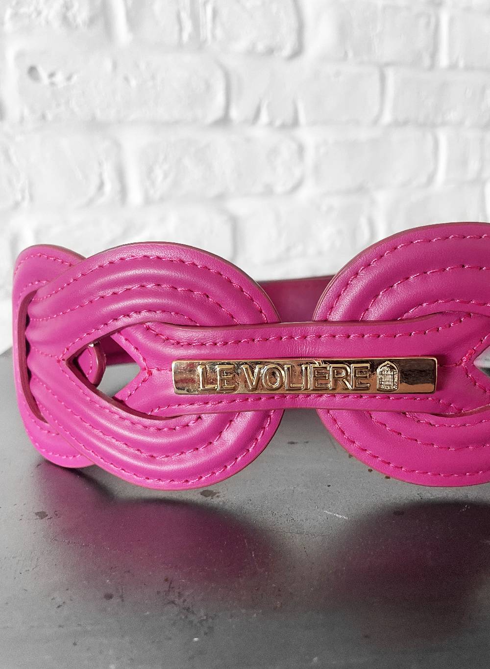 Le Volière Cintura fucsia con targhetta oro In Saldo