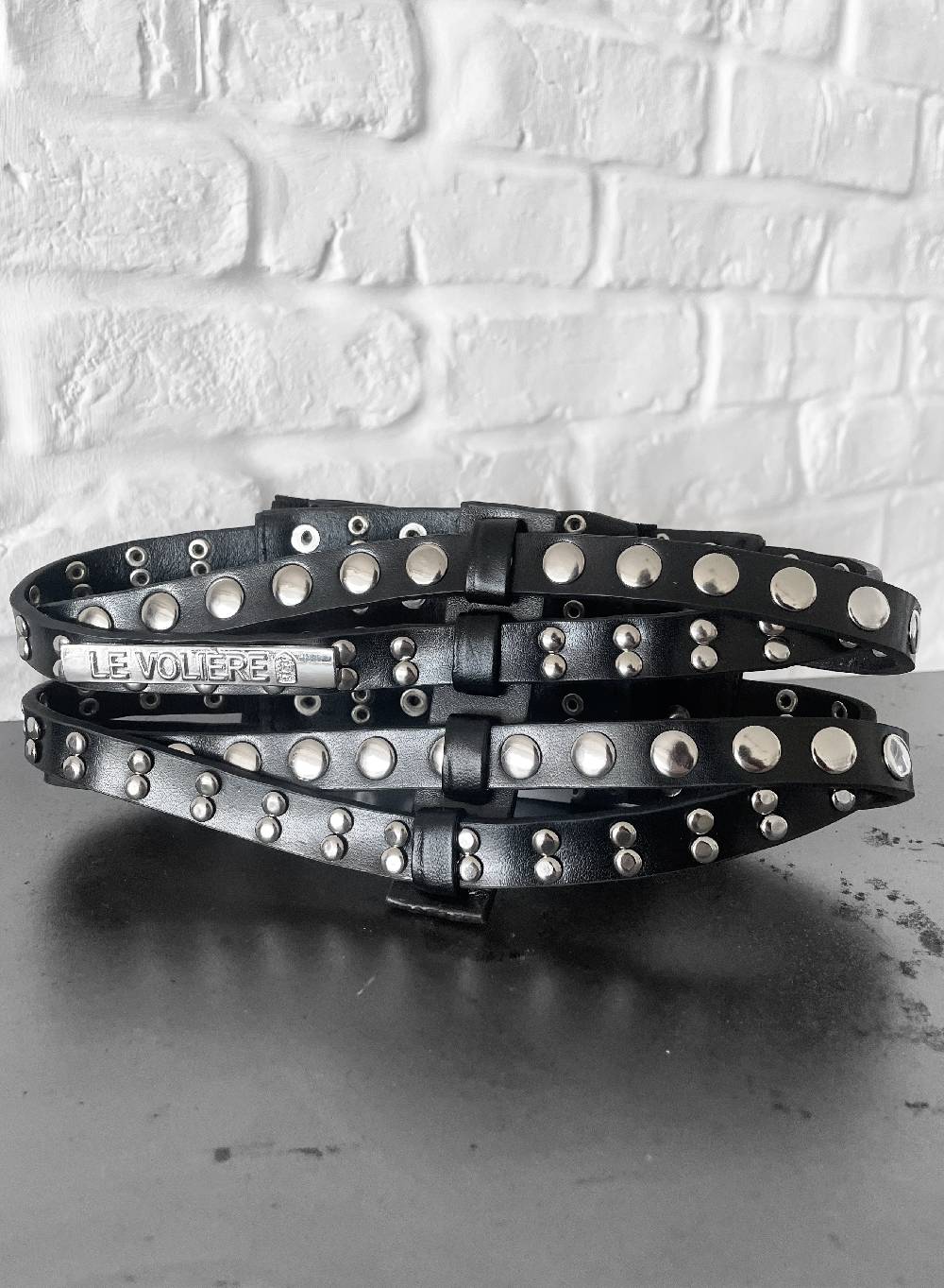 Le Volière Cintura intrecciata nera con borchie argento Moda
