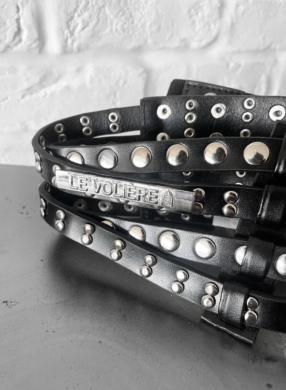 Le Volière Cintura intrecciata nera con borchie argento Moda