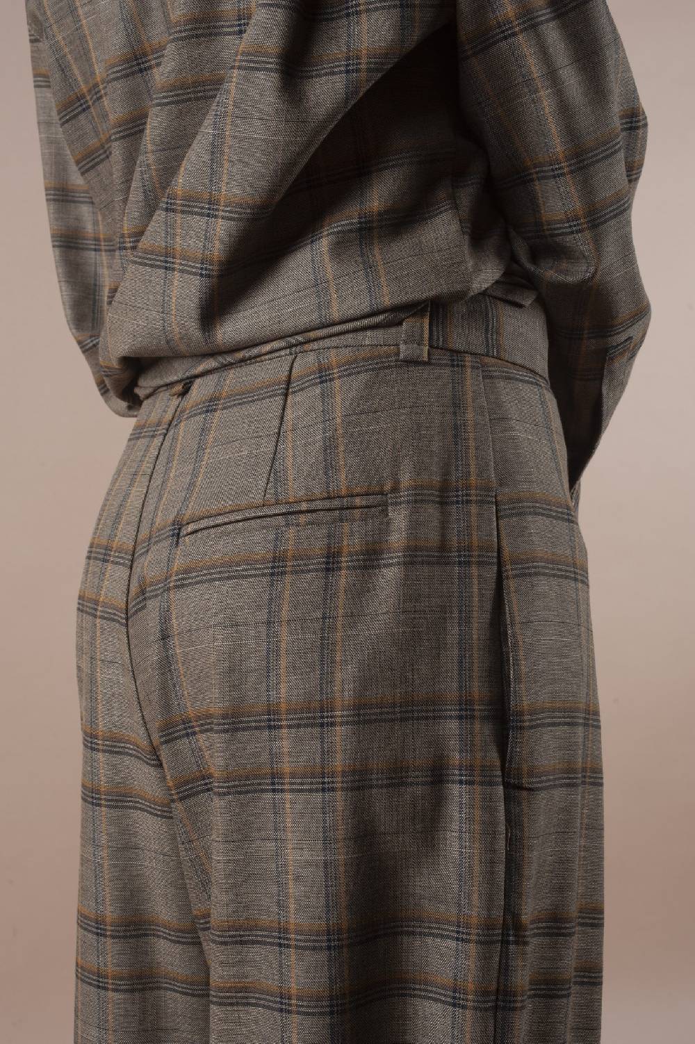Pdr Phisique Du Role PHISIQUE DU ROLE MANNISH PANTS IN LIGHT TARTAN VIRGIN WOOL Latest stili