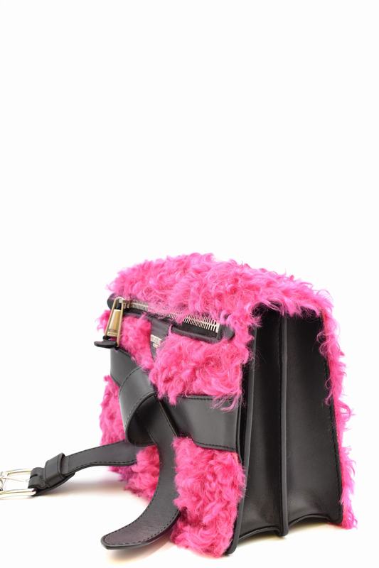 Moschino A tracolla Codice prodotto: A756482133209 Sostegno trimestrale