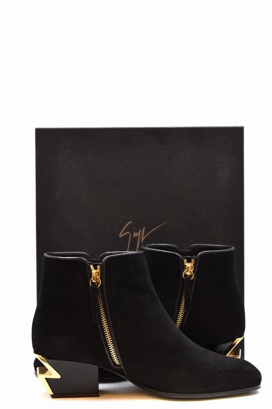 Giuseppe Zanotti Stivali Codice prodotto: I870009 Sostegno trimestrale
