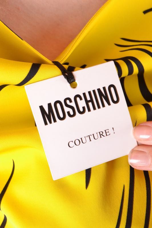 Moschino Abiti Codice prodotto: D A0420 Comprane uno, ottenene uno gratis