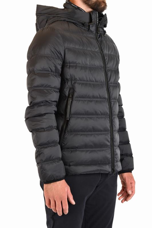 Peuterey Giacche Codice prodotto: PEU3257 01181503 NER Prezzo Ridotto