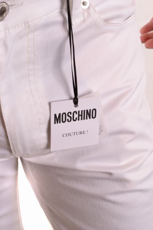Moschino Bermuda Codice prodotto: Z A0346 0219 0001 Flash Sale