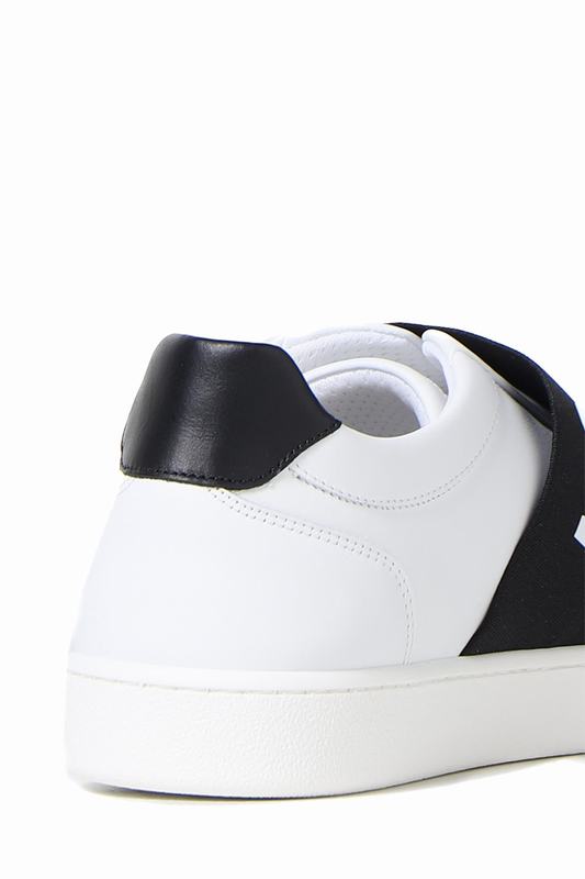 Moschino Sneakers Codice prodotto: MB15032G1F Latest fashion
