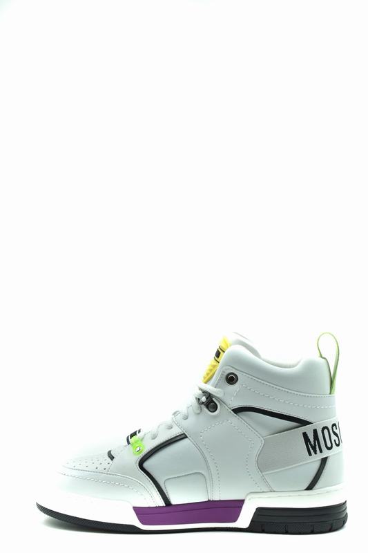 Moschino Sneakers Codice prodotto: MB15604G1G4110A Sconti VIP