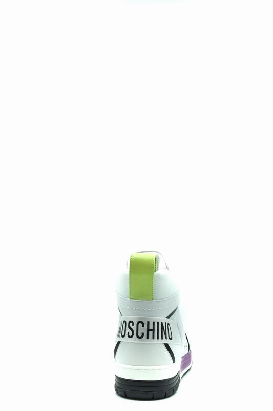 Moschino Sneakers Codice prodotto: MB15604G1G4110A Sconti VIP