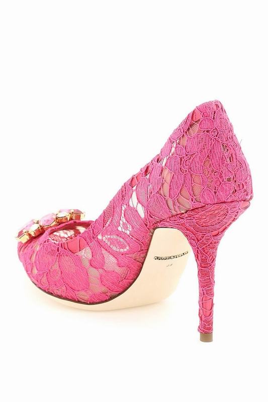 Dolce & Gabbana Decolleté Codice prodotto: CD0066 AL19880422 Esporta salva