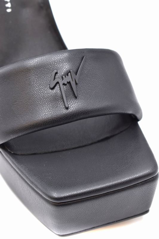 Giuseppe Zanotti Sandali Codice prodotto: E300050 Bestseller