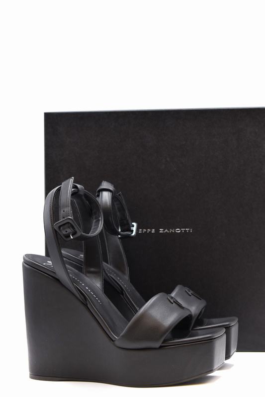 Giuseppe Zanotti Sandali Codice prodotto: E300050 Bestseller