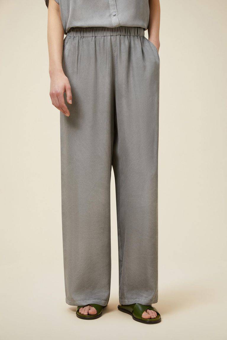 Pomandere Pantalone ampio con elastico in vita, tinto naturalmente In Vendita