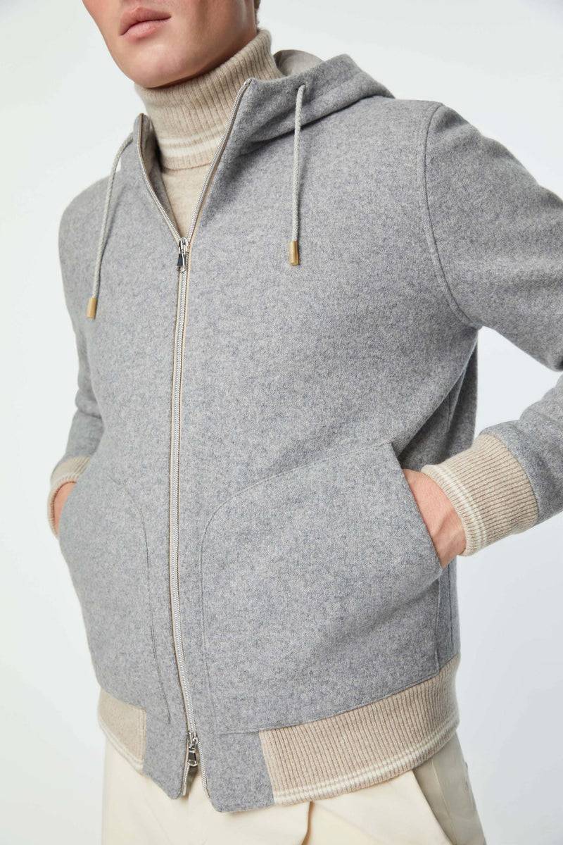 Lubiam Felpa con zip grigia con dettagli in contrasto Felpa con zip grigia con dettagli in contrasto In Vendita