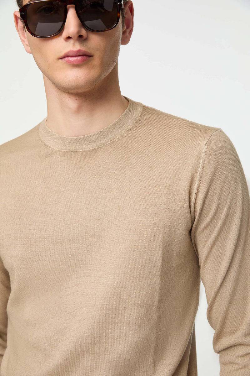 Lubiam Maglia girocollo leggera tinto capo beige Maglia girocollo leggera tinto capo beige Offerta Pasqua