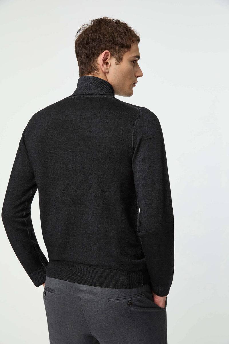 Lubiam Maglia dolcevita tinto capo nero Maglia dolcevita tinto capo nero Grandi sconti