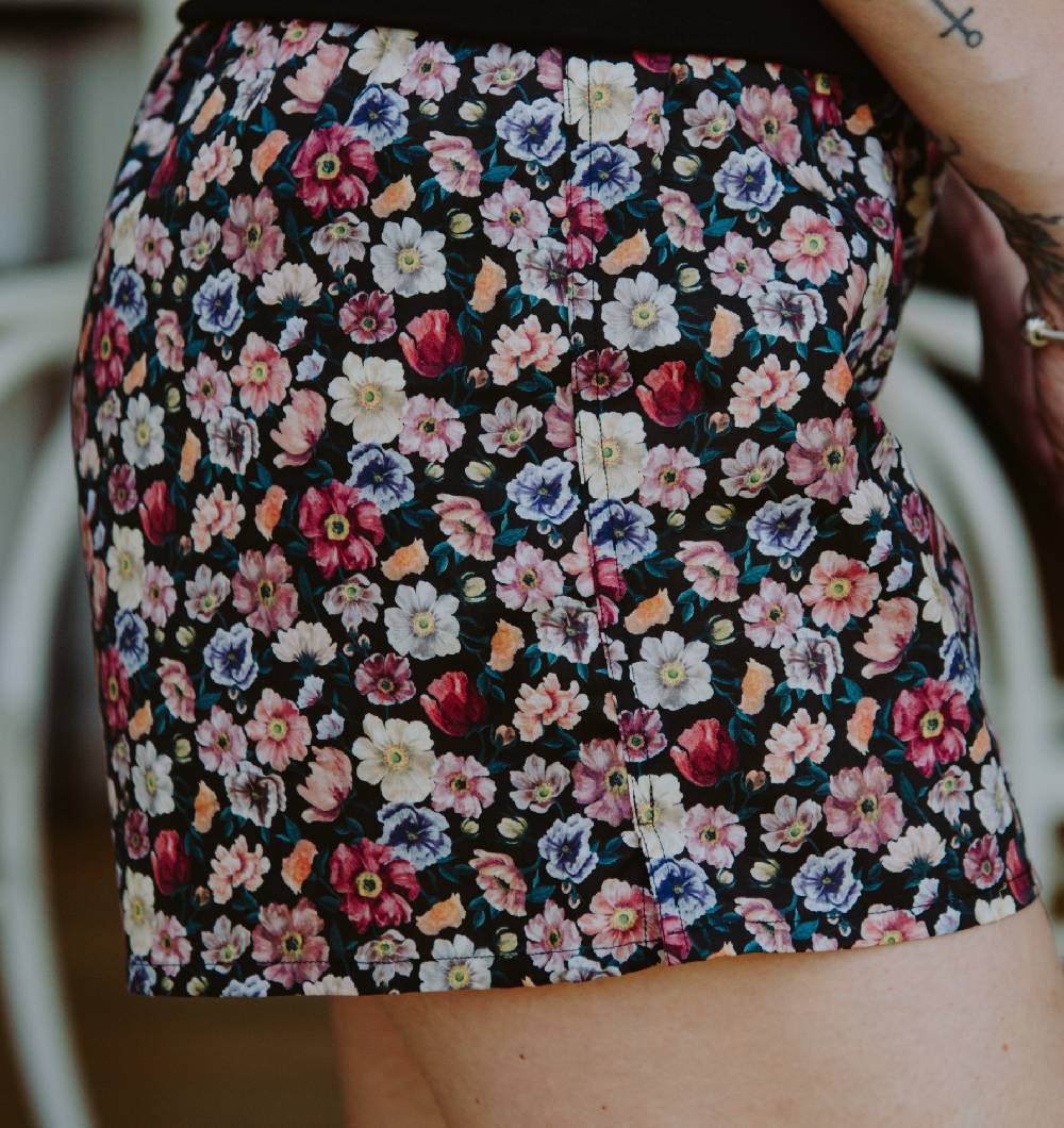 Roberto Ricetti BOXER COULOTTE DONNA - FIORE BASE NERA Prezzo di fabbrica