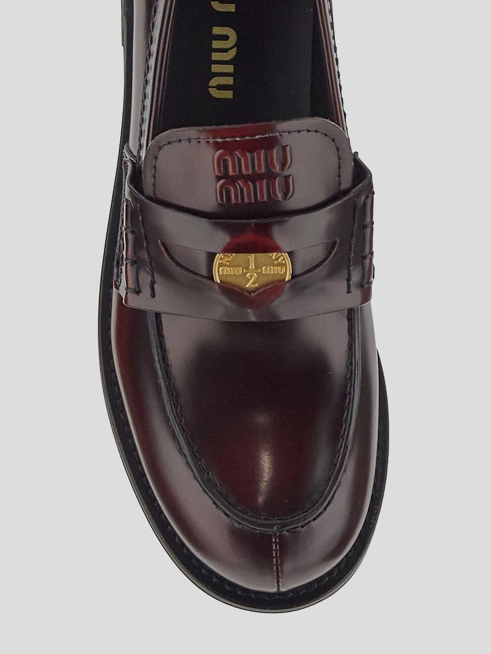 Oluxury Miu Miu loafers Pezzi Unici