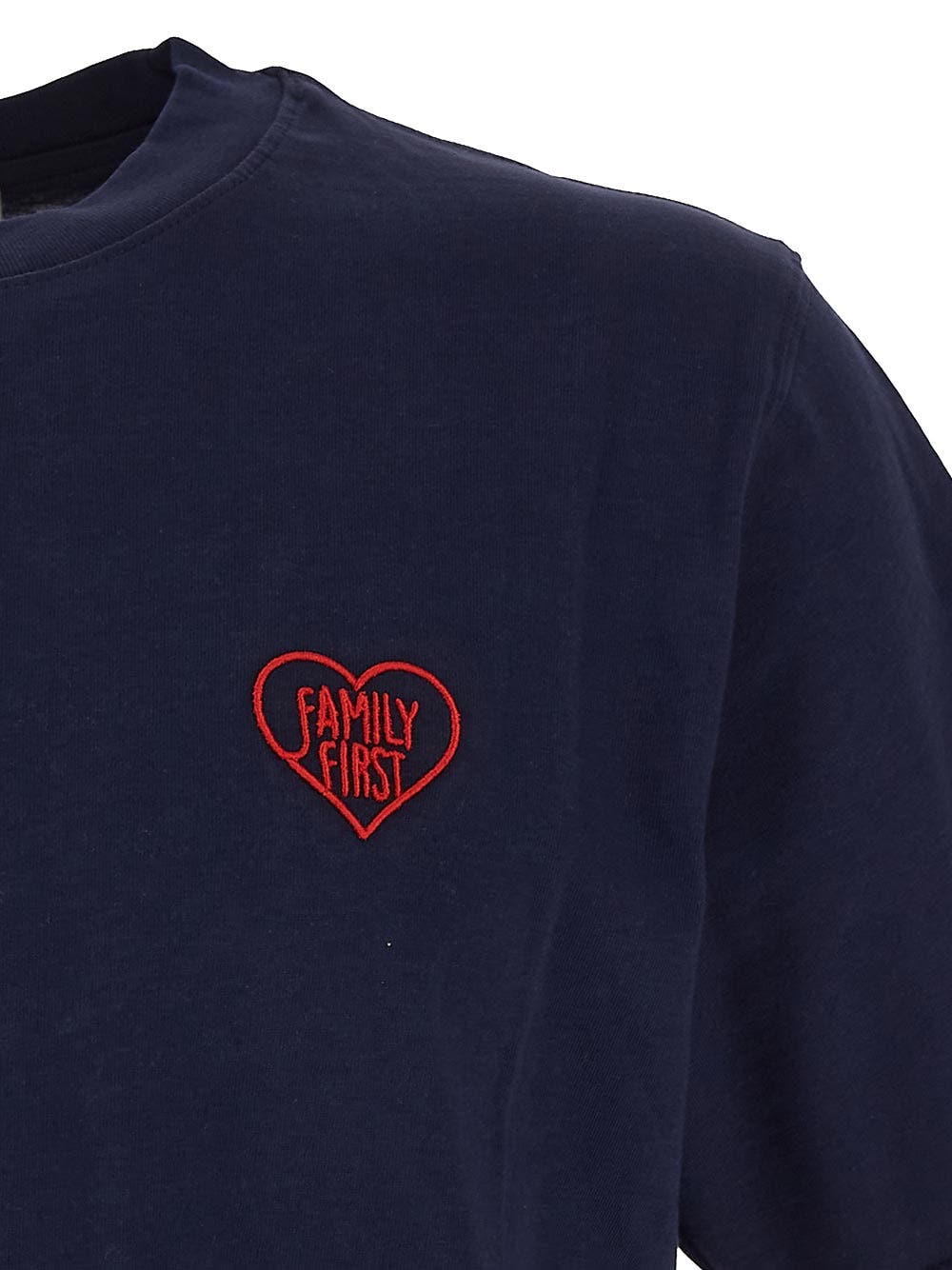 Oluxury Family First Heart T-Shirt Fino al 55% di sconto