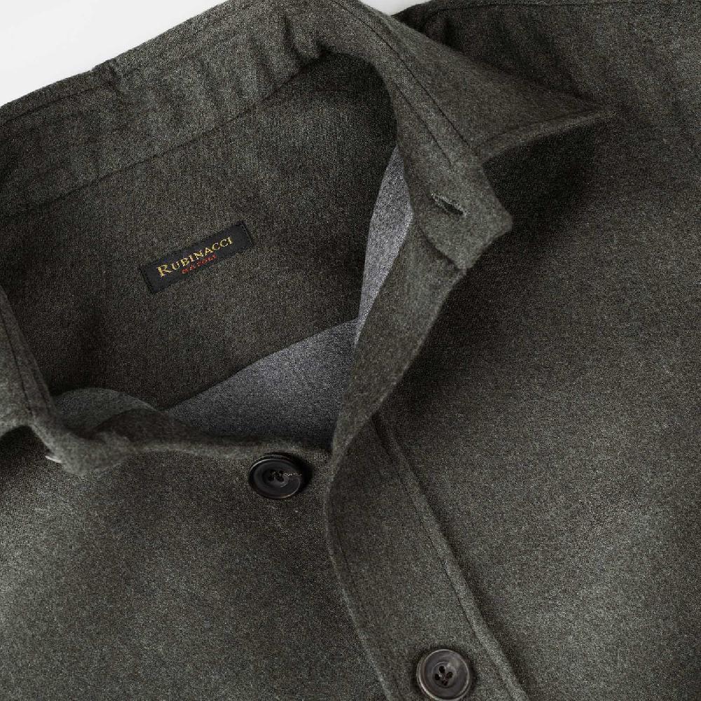 Rubinacci Overshirt in lana e seta verde Sostegno trimestrale