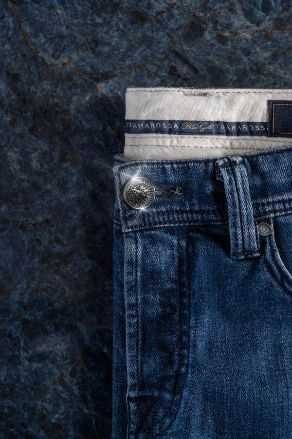 Sartoria Tramarossa JEANS LEONARDO BUTTONS REGULAR IN ZIRCONI NERI BLU MEDIO Prezzo Ridotto