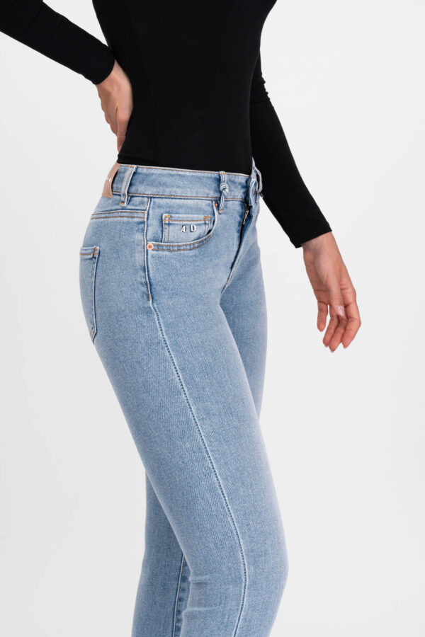 Sartoria Tramarossa JEANS GRETA BOOTCUT IN DENIM BLU MEDIO Pezzi Unici