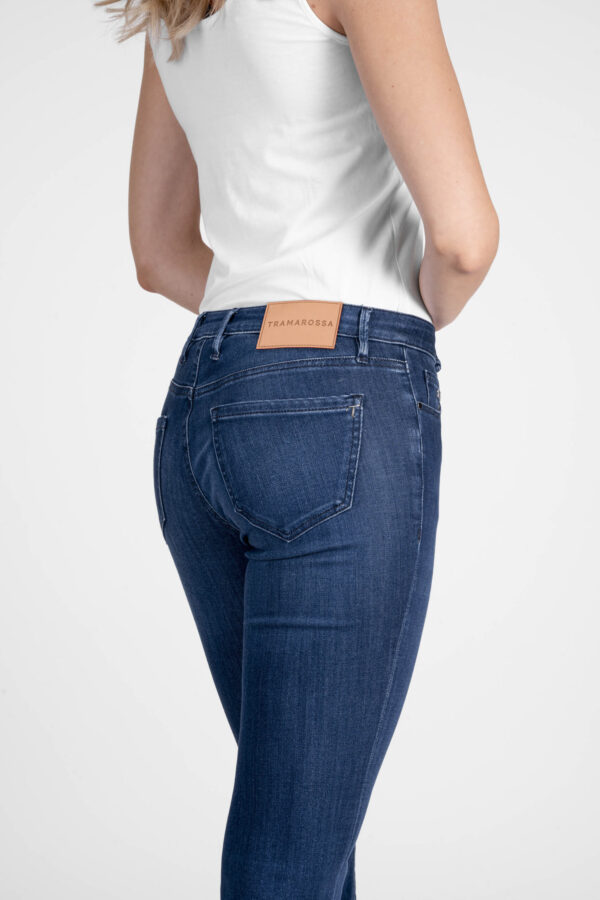 Sartoria Tramarossa JEANS BIANCA FLARE CUT FLARE IN DENIM STRETCH BLU MEDIO Saldi Di Fabbrica