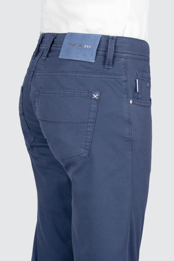 Sartoria Tramarossa PANTALONE LEONARDO BUTTONS REGULAR IN GABARDINA LEGGERA DI COTONE STRETCH BLU MEDIO Prezzo Ridotto