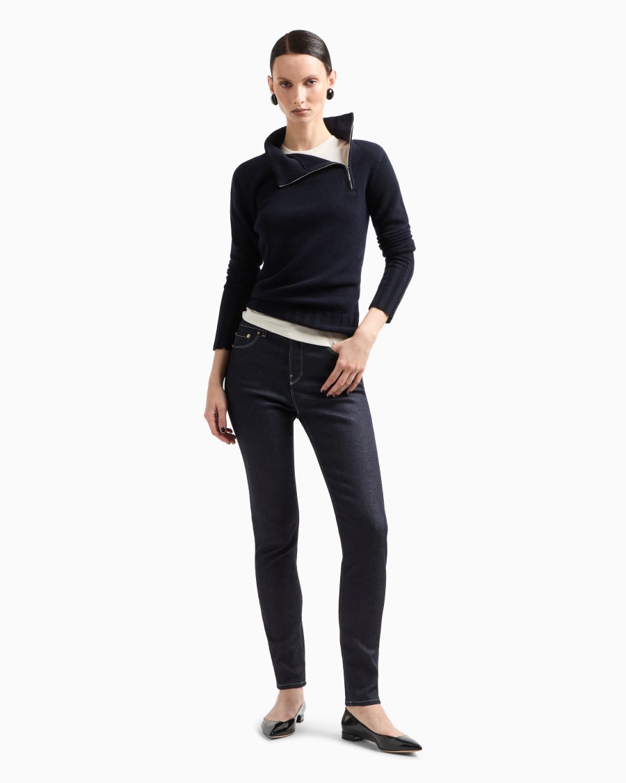 The world of armani PANTALONI 5 TASCHE SLIM FIT IN DENIM DI COTONE STRETCH Sottocosto