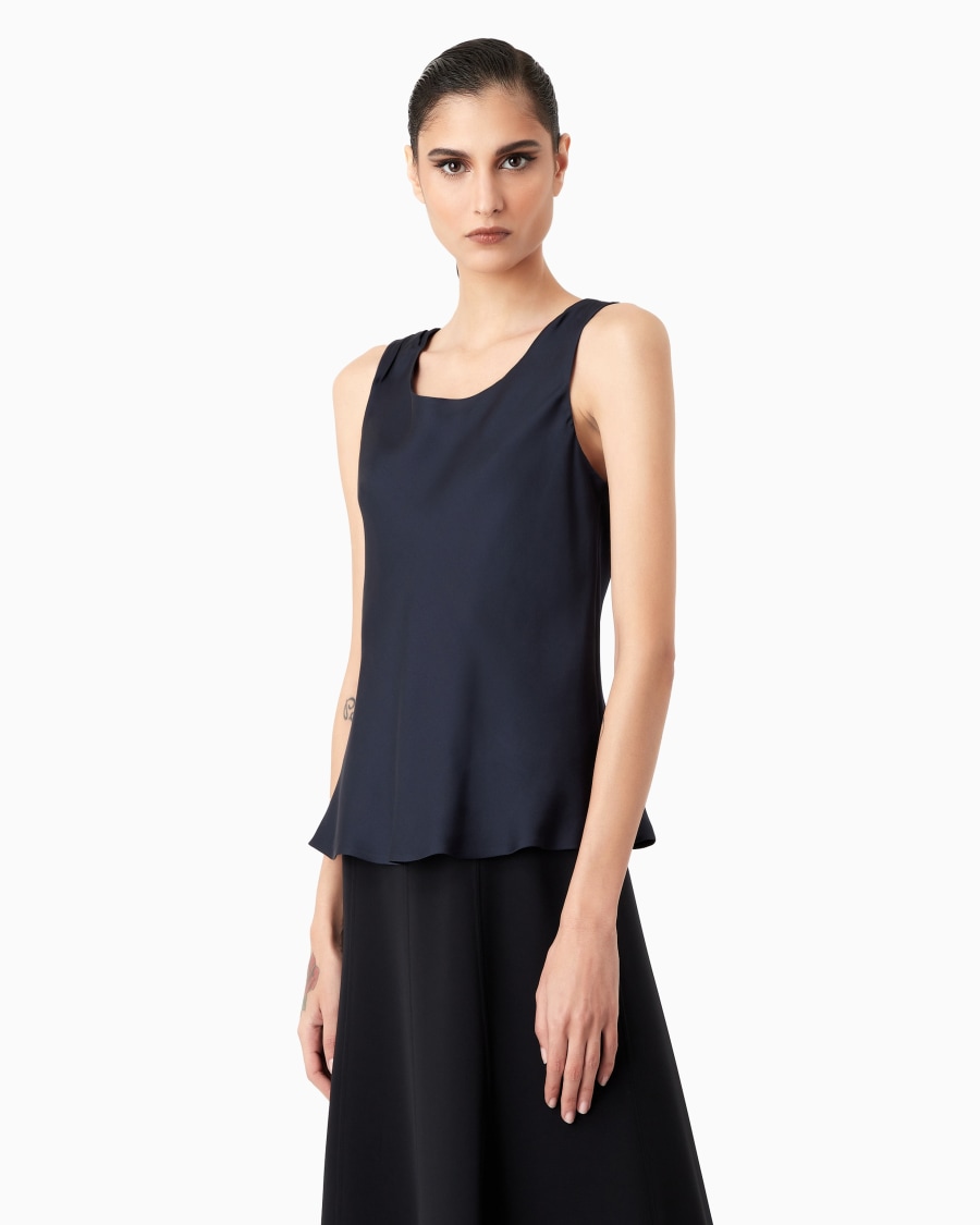 The world of armani TOP IN PURA SETA Ultimi tre giorni