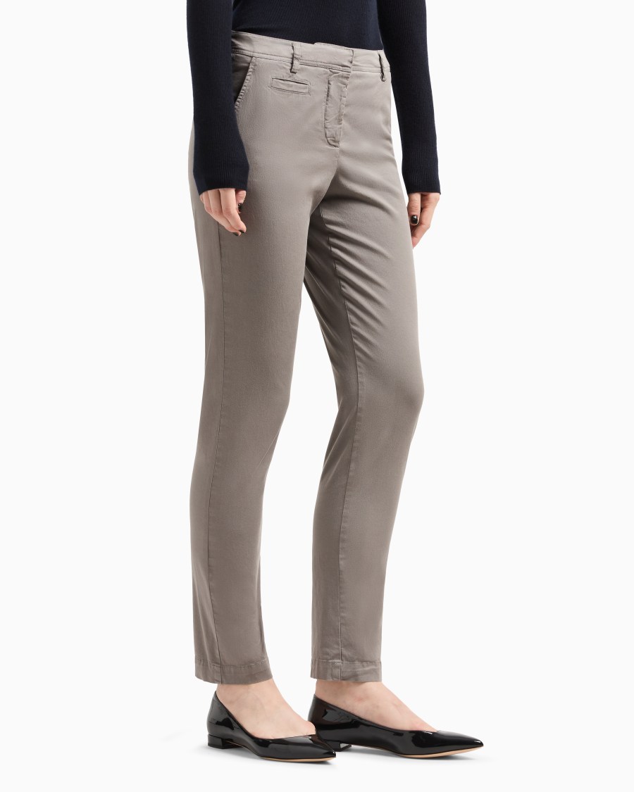 The world of armani PANTALONI CHINO IN COTONE STRETCH Promozione temporanea