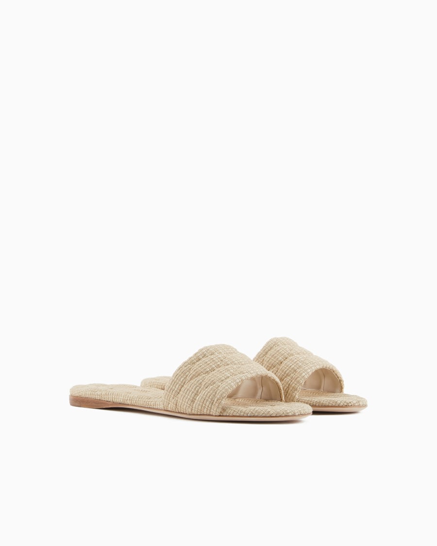 The world of armani SANDALI FLAT IN RAFIA TRAPUNTATA Black Friday Prezzi