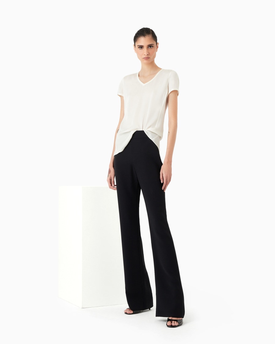 The world of armani BLUSA IN CHARMEUSE DI SETA CON SCOLLO A V 50% di sconto per tempo limitato