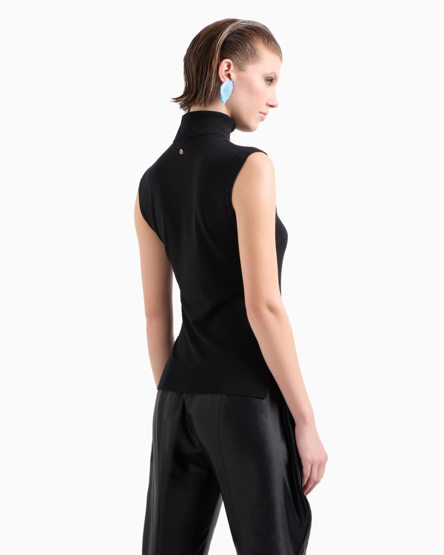 The world of armani TOP CON COLLO A LUPETTO IN LANA VERGINE Sconti questo mese