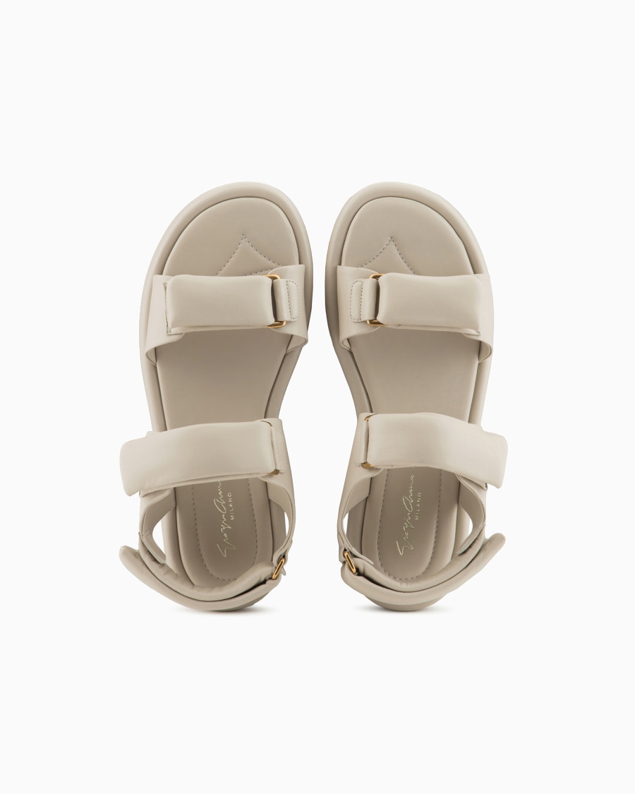 The world of armani SANDALI FLAT IN NAPPA IMBOTTITA Consegna Veloce
