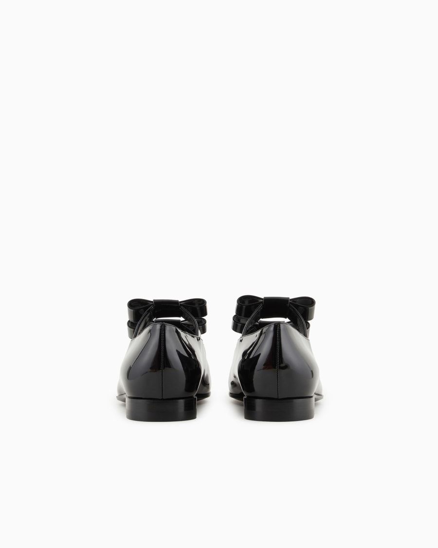 The world of armani BALLERINE IN VERNICE CON DETTAGLIO FIOCCHI Liquidazione