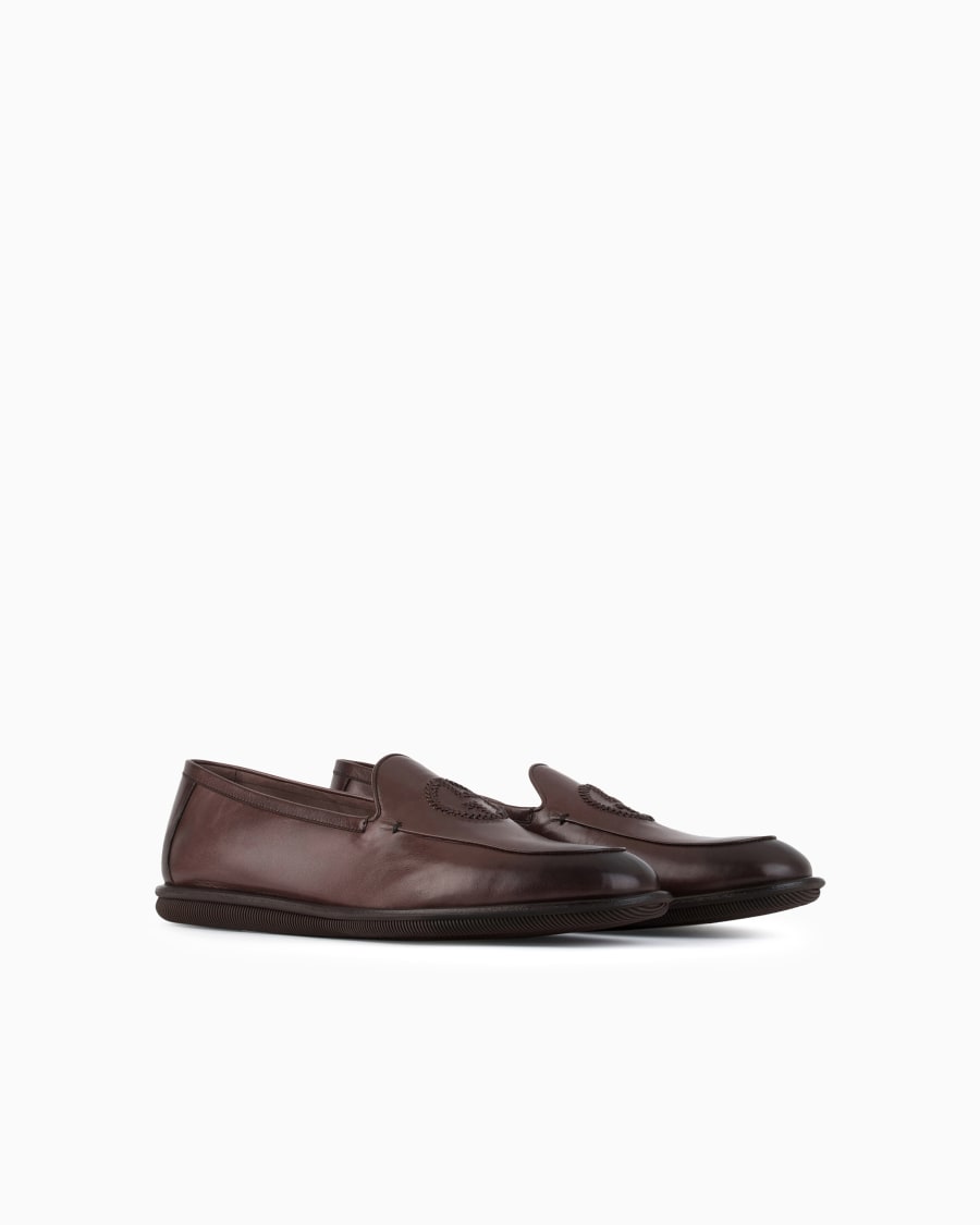 The world of armani MOCASSINI IN NAPPA VINTAGE CON LOGO RICAMATO Prezzo Ridotto