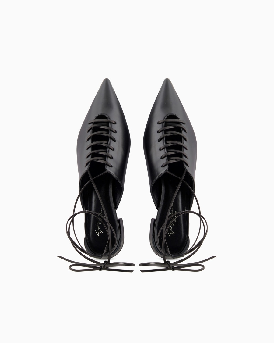 The world of armani BALLERINE IN PELLE CON ALLACCIATURA ALLA CAVIGLIA Prezzo di fabbrica