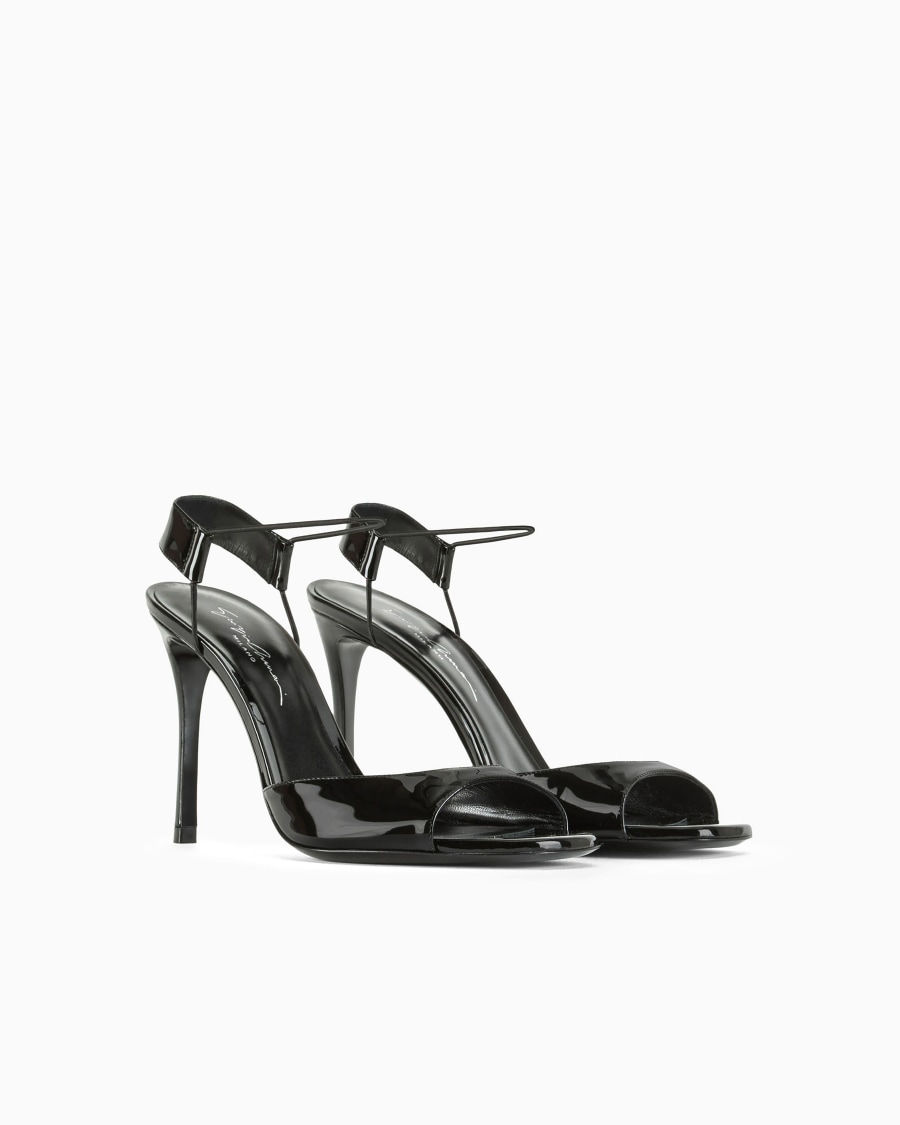 The world of armani SANDALI CON TACCO IN VERNICE Offerta speciale