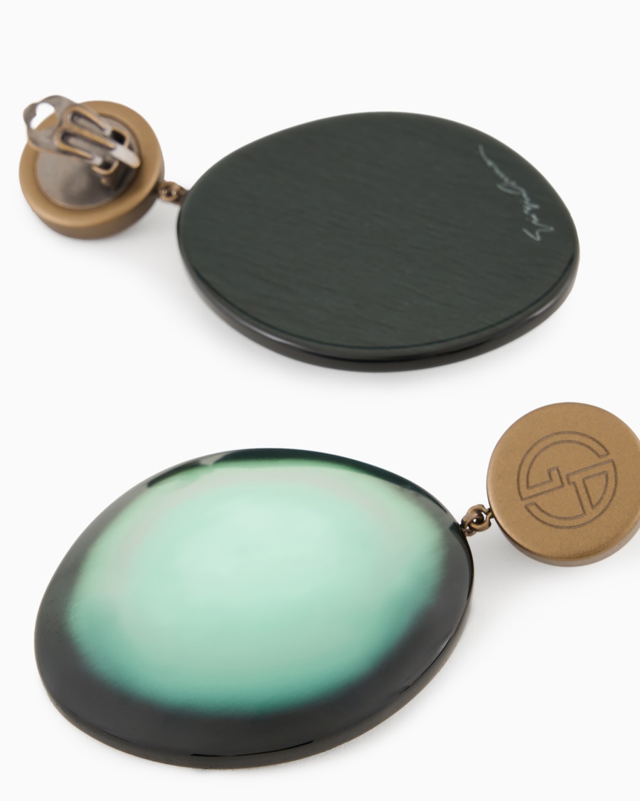 The world of armani ORECCHINI A CLIP CON PENDENTE OVALE IN RESINA Officina